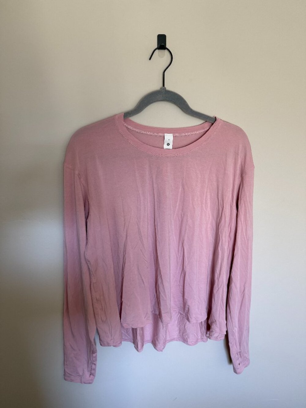 New with tags Fabletics Define High-Waisted Leggings in the bright Electric Rose